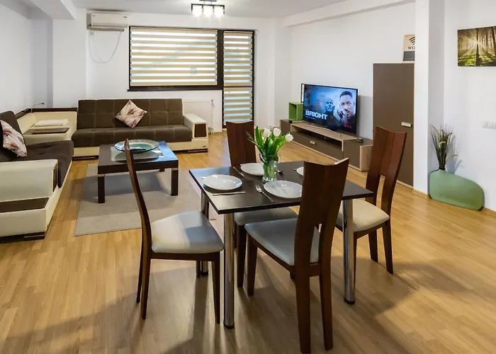 Central Apartments - Green