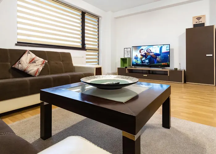 Central Apartments - Green
